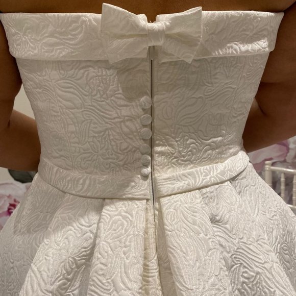 PLUS SIZE PRONOVIAS WEDDING GOWN! - Picture 7 of 8